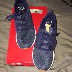 New balance sneakers ( 8-Wide) Brand New